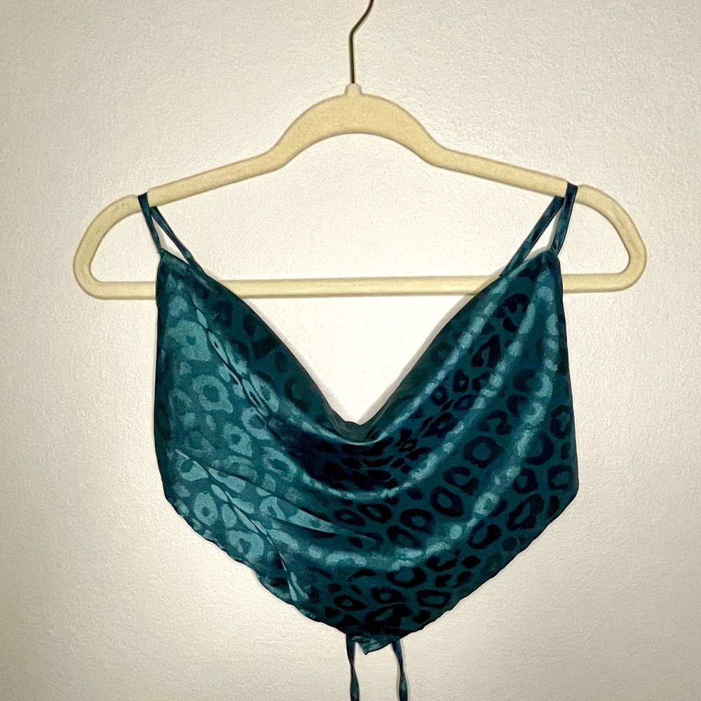 Dark green cheetah print top